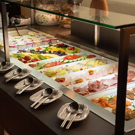 Krebs Hotel 4*