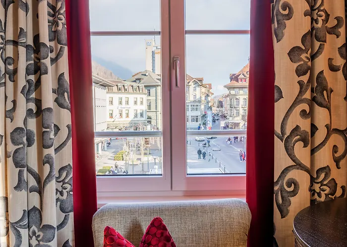 كريبس فندق 4*